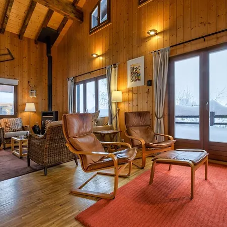Chalet Les Jeunes Mooi Houten Chalet Met Open Haard En Parkeerplaats