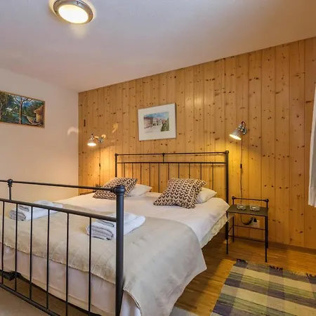 Chalet Les Jeunes Mooi Houten Chalet Met Open Haard En Parkeerplaats Alpesi faház *