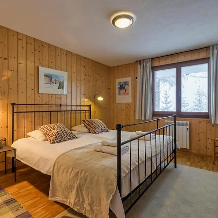 Chalet Les Jeunes Mooi Houten Chalet Met Open Haard En Parkeerplaats Alpesi faház
