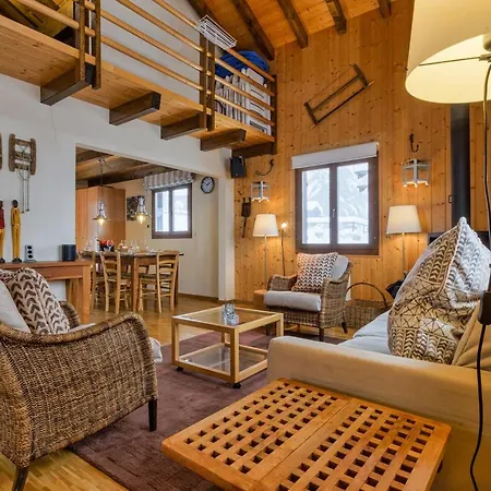 Alpesi faház Chalet Les Jeunes Mooi Houten Chalet Met Open Haard En Parkeerplaats *