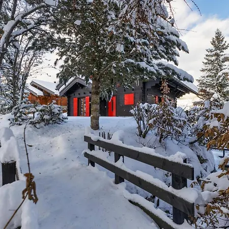 Alpesi faház Chalet Les Jeunes Mooi Houten Chalet Met Open Haard En Parkeerplaats